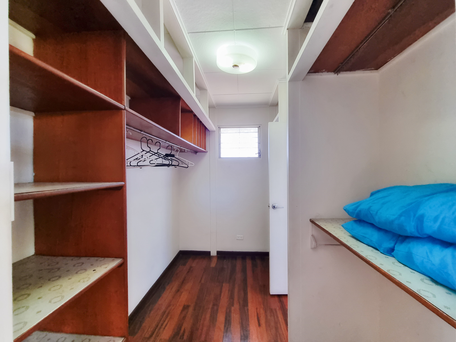 Room atmosphere